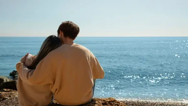 Раскрыт «секрет» крепких отношений: психолог назвал 1 навык, которому никто не учит