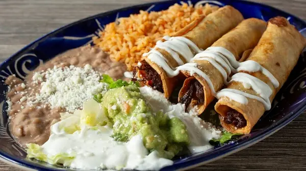 Хрустящие такито с бататом и черной фасолью: оригинальный рецепт