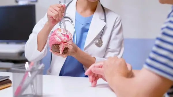 Почему мозг начинает стареть еще до 50: причины и как сохранить ясность мышления