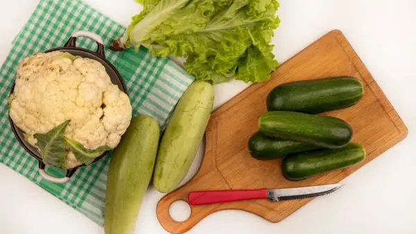 Этот летний овощ помогает избавиться от вздутия живота: ешьте его сейчас чаще