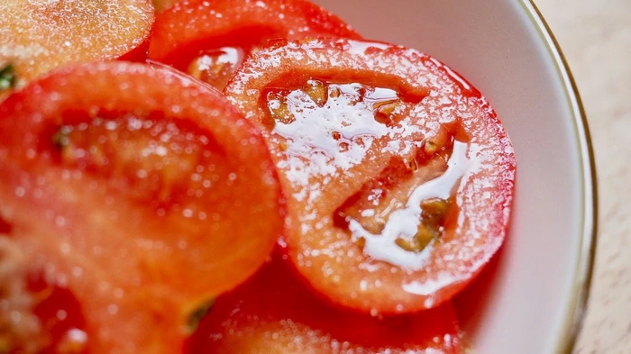 Быстрые малосольные помидоры: понадобится всего 60 минут