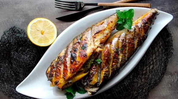 Как приготовить скумбрию на гриле: рецепт для отдыха на природе
