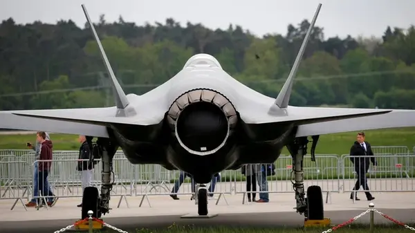Слабое место: сколько может летать F-35 без дозаправки