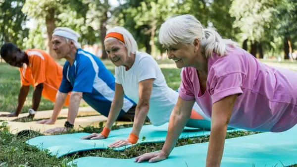 Для стройности и силы: диетолог назвал 6 лучших продуктов для людей после 50 лет