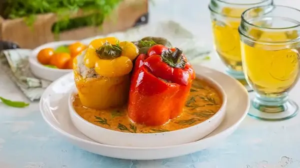 Фаршированный болгарский перец с мясом и сыром: рецепт питательного блюда