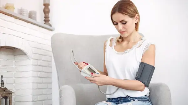 Так делают многие: эксперты назвали важную ошибку, которая повышает риск гипертонии