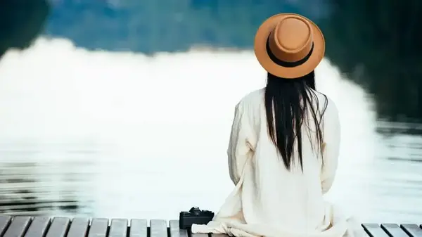 Психолог объяснила, что дает женщинам одиночество: 5 важных напоминаний