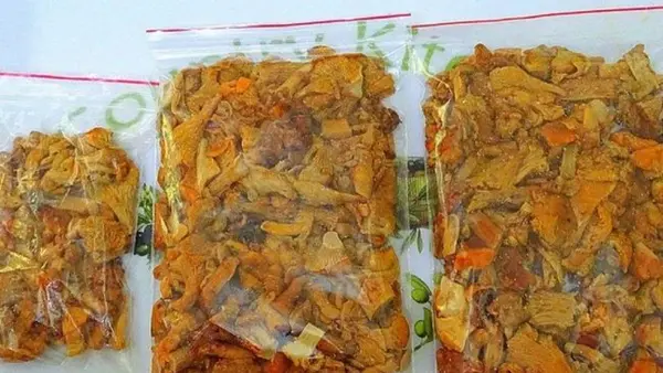 Главные ошибки при заморозке лисичек, которые разрушат вкус