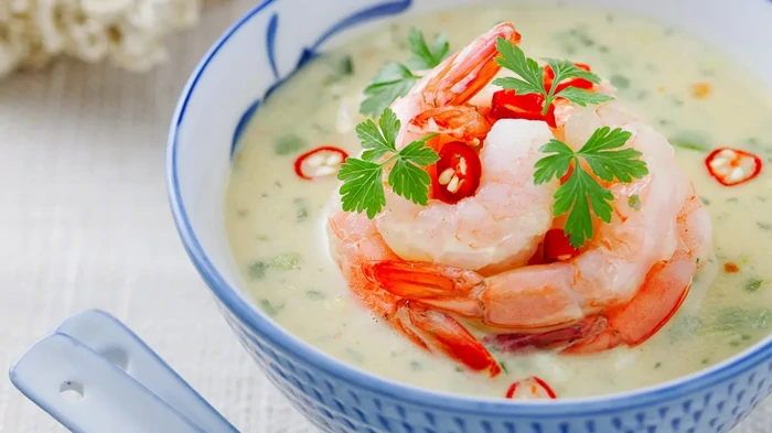 Окрошка с телятиной и креветками: оригинальный рецепт