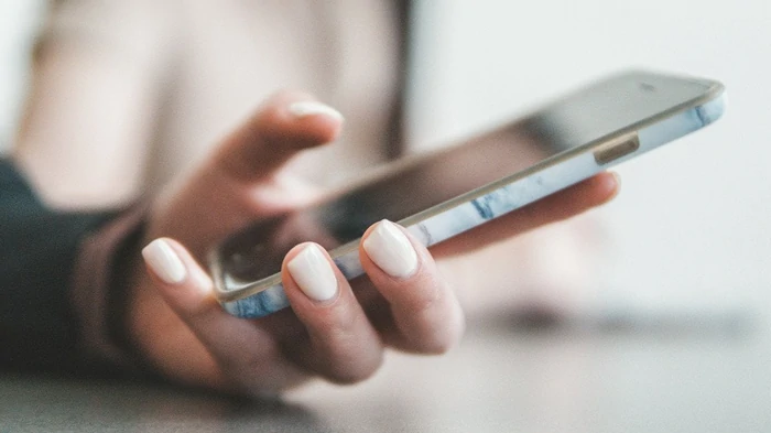 Выключите пять настроек в смартфоне — и заряд будет садиться медленнее