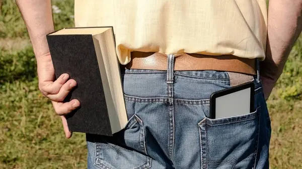 Простые методы, чтобы рубашка всегда оставалась на месте, а не сползала вверх из-под штанов