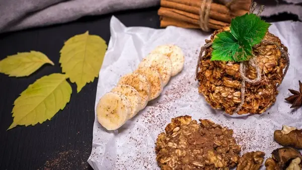 Овсяное печенье с бананом без муки и сахара: очень диетический рецепт