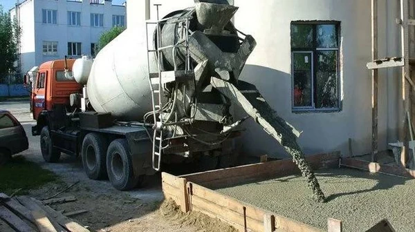 Почему стоит купить бетон с доставкой: преимущества такого решения