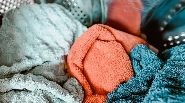 Как вывести неприятный запах с полотенец: неожиданный и эффективный лайфхак