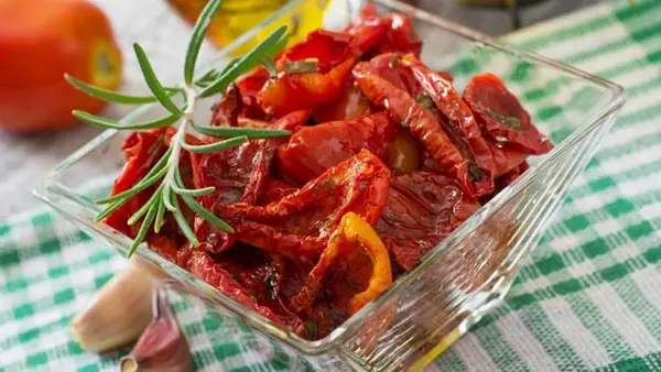 Домашние вяленые помидоры без духовки: легкий рецепт