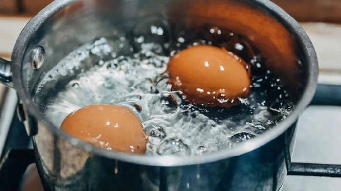 Как правильно варить яйцо: хитрости от шеф-поваров