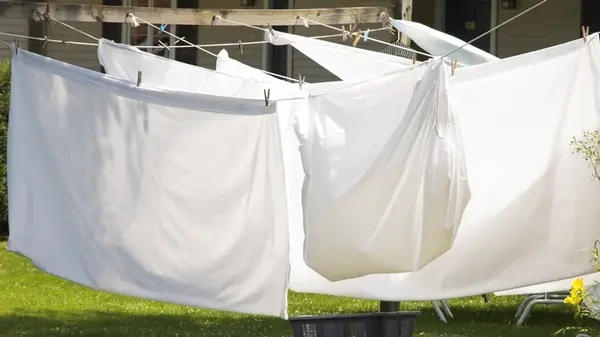 Две ложки в барабан и на 30 градусов: даже самая старая постель станет идеально чистой и мягкой