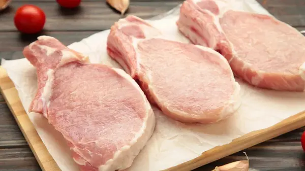 Что добавить, чтобы отбивные получились сочными: шеф-повар назвал неожиданный ингредиент