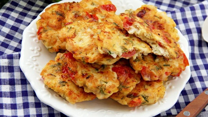 Куриные котлеты с томатами и сыром: интересный рецепт