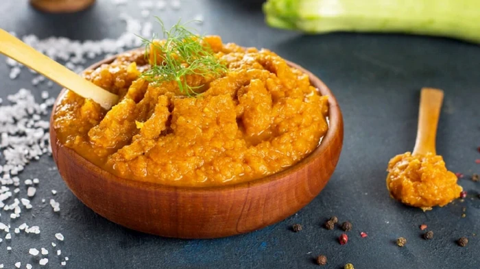 Мажу на хлеб и наслаждаюсь: кабачковая икра с майонезом «Элементарная»