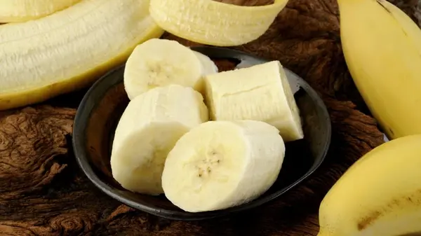 Что происходит с уровнем сахара в крови, когда вы едите бананы