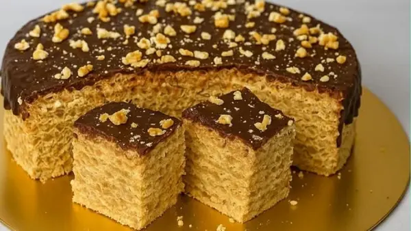Вафельный торт за 15 минут: рецепт, по которому эта сладость получится у всех