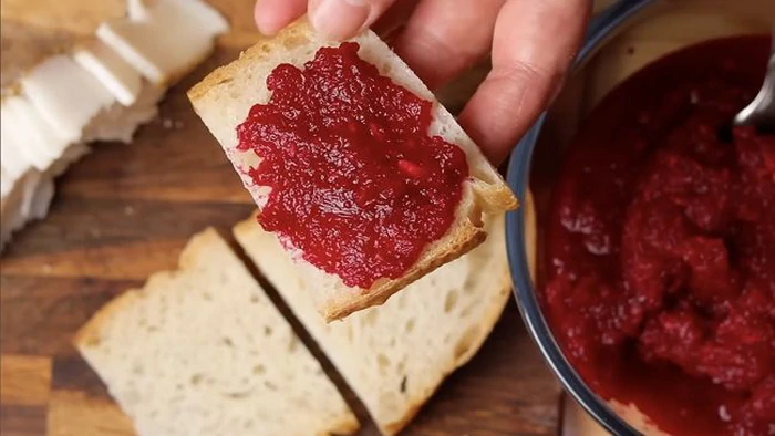 Древний рецепт соуса к мясу: вы забудете о магазинных