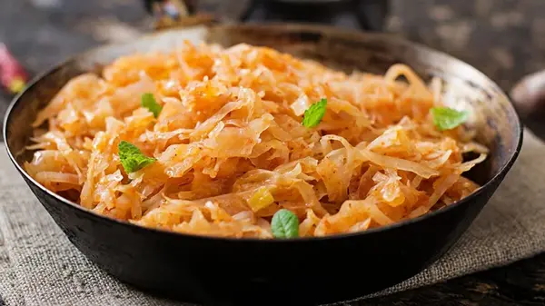 Не тушите капусту без этой специи: как сделать блюдо невероятно вкусным и ароматным