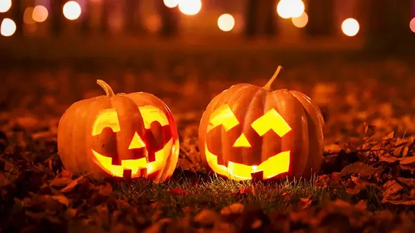 Названы 10 самых жутких мест мира, куда на Хэллоуин съезжаются миллионы туристов