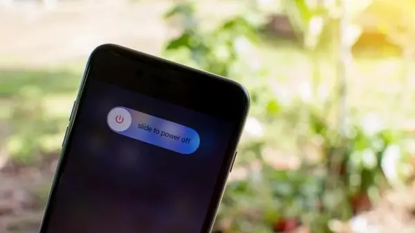 Эксперты рассказали, почему важно выключать смартфон хотя бы раз в неделю