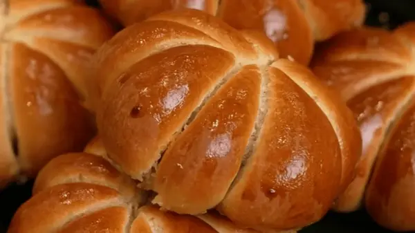 Мини-пиццы «тыковки» с сыром и грибами: трендовый рецепт из TikTok