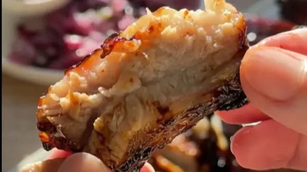 Запеченные ребра, которые тают во рту: рецепт, который покоряет с первого раза