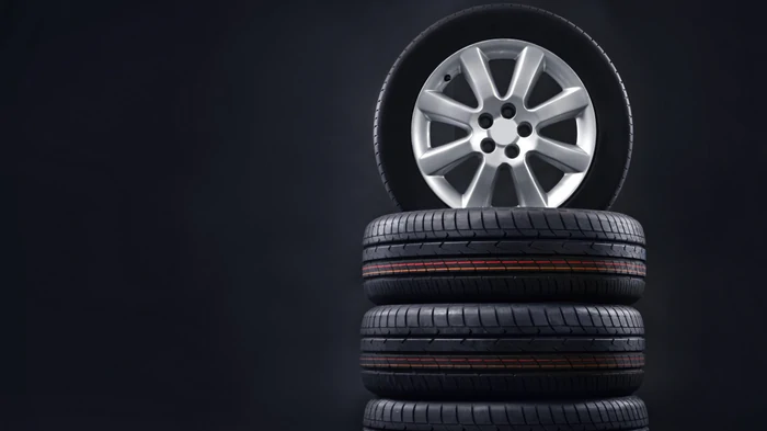 Как лучше хранить резину: в лежачем или стоячем положении, при какой температуре