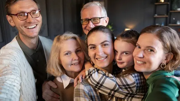 Как наладить отношения с пожилыми родителями: эти советы помогут восстановить утраченную связь