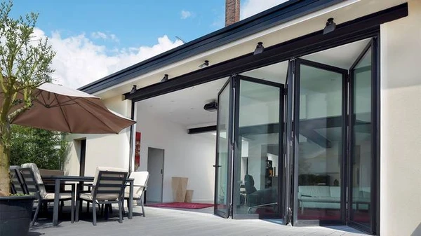 Розсувні алюмінієві системи Reynaers — сучасне рішення для панорамного скління