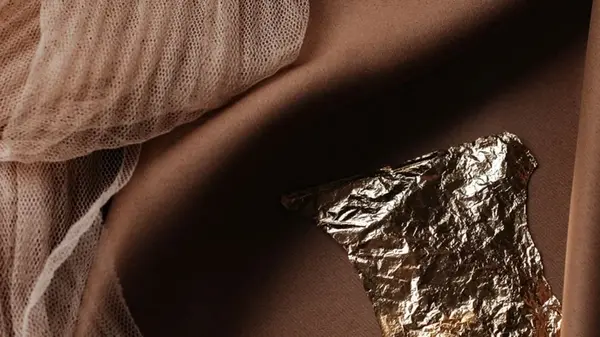 Как сделать квартиру теплее на 2–3 градуса: лайфхак с фольгой для окон