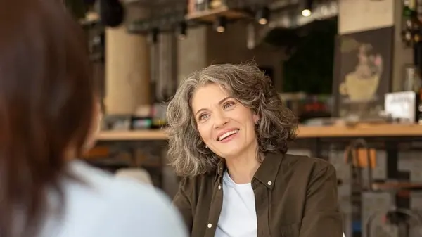 Пять вопросов, на которые людям после 50 лучше не отвечать, и вот почему