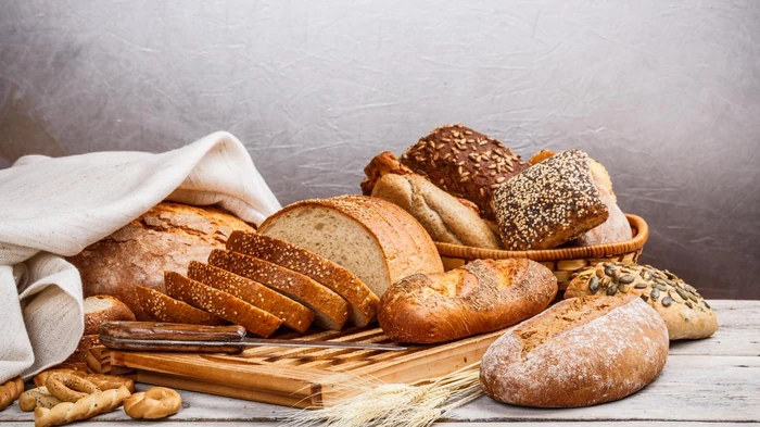 Пшеничный или белый хлеб: диетолог объяснила, что полезнее