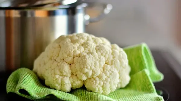 Пышные и румяные котлетки из цветной капусты: держат форму и исчезают со стола мгновенно