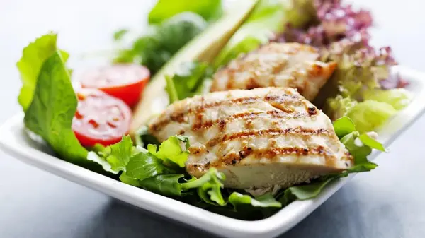 Как идеально приготовить куриную грудку: шеф-повар раскрыл хитрый прием