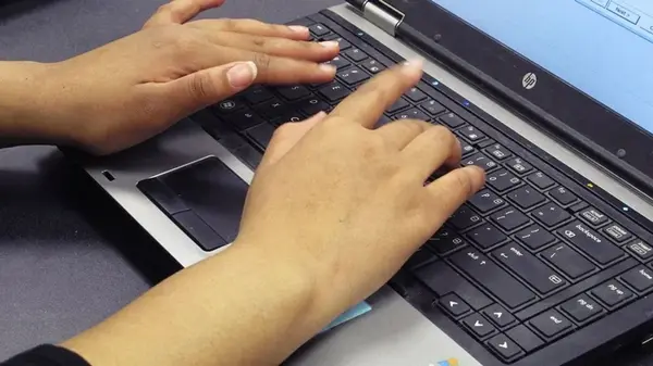 Как очистить клавиатуру ноутбука: полезные советы: полезные советы