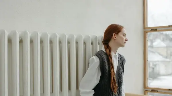 Как сделать квартиру теплее за полчаса: простой лайфхак с батареей, который уменьшает потери тепла вдвое