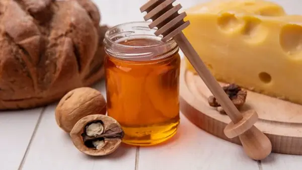 Мед может помочь сбросить вес: вот как его нужно есть