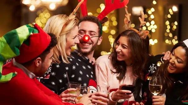 Топ-6 привычек идеального хозяина: как устраивать вечеринки, на которые все хотят попасть