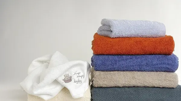 7 признаков, что банные полотенца пора заменить: на что обратить стоит внимание