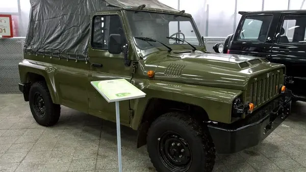 Для чего на фары советских внедорожников ставили крышки: ответ вас удивит