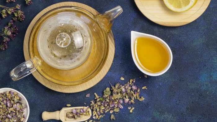 Что пить на праздники, чтобы не переедать: простые советы