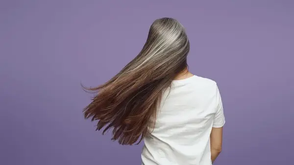 Секреты ухода за волосами после 45: вот как вернуть ему блеск и густоту