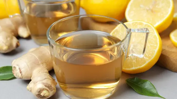 Действительно ли чай с лимоном и имбирем полезен для здоровья: диетологи поделились мнением