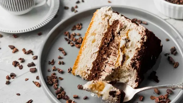 Рецепт, который знала каждая советская хозяйка: легендарный торт «Мишка»